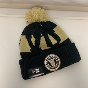 Fleece lined Vanderbilt Beanie